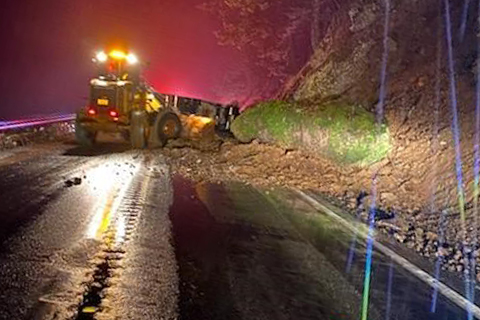 Tuesday night storm leaves outages, landslides in Clark County